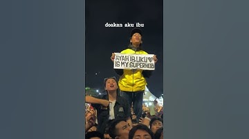 Thumbnail of Momen emosional saat penonton menyanyikan lagu Ayah Ibu
