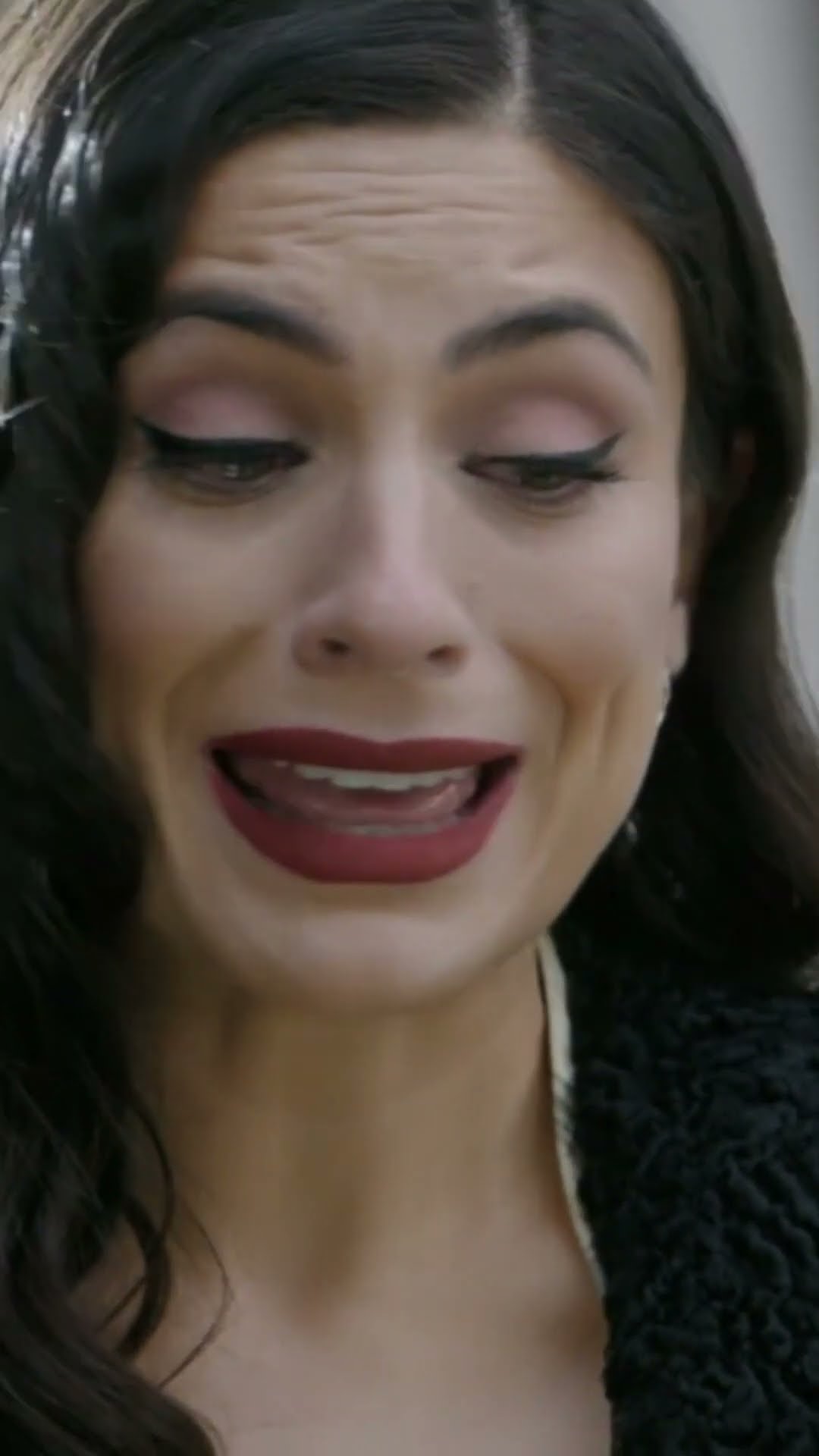 El amor no puede esconderse ❤️ ¿Le aconsejarías a Mariana revelarle la verdad a David? #ElCondeTLMD