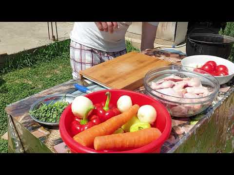 Video: Cum Se Fierbe Carne Cu Legume în Bere