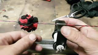 How to repair a damaged bow string