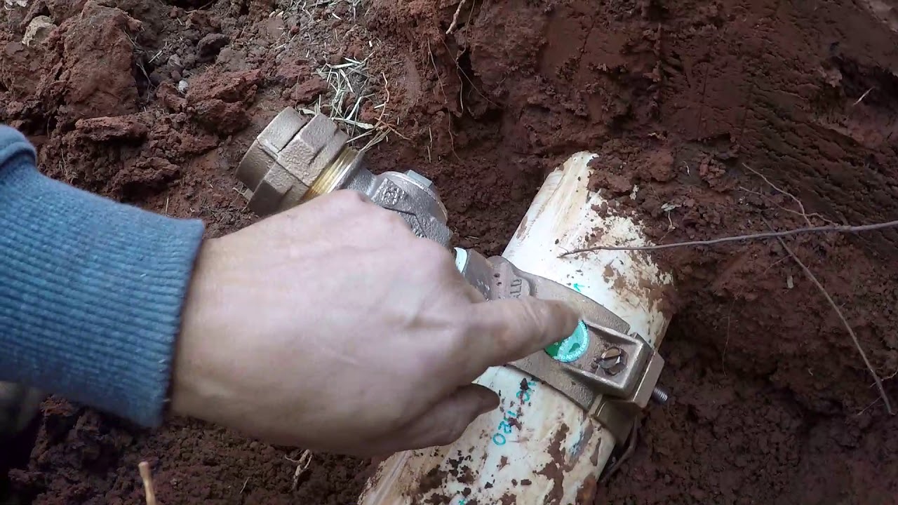 Hot Tap on water main YouTube