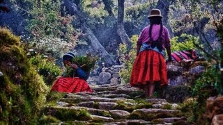 Bolivia Travel Video: La Paz, Deadliest Road, Tiwanaku, Isla del Sol, Salar de Uyuni, Cerro Rico...(Do you want to travel Bolivia in 12 days? See what I saw in La Paz, Tiwanaku, Copacabana, Isla del Sol, Salar de Uyuni, Potosi, Cerro Rico mines, Sucre, and ..., 2012-11-26T14:33:21.000Z)