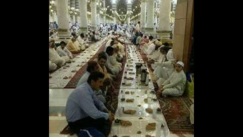 والله متم نوره القارئ عبد الرزاق زعتر حفظه الله