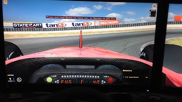 One example for triple-monitor adoption in iRacing