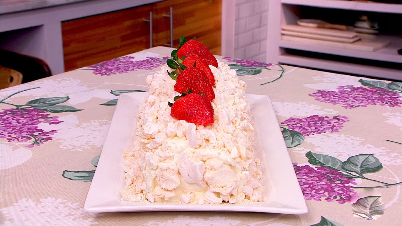 Pionono de frutillas y merengue