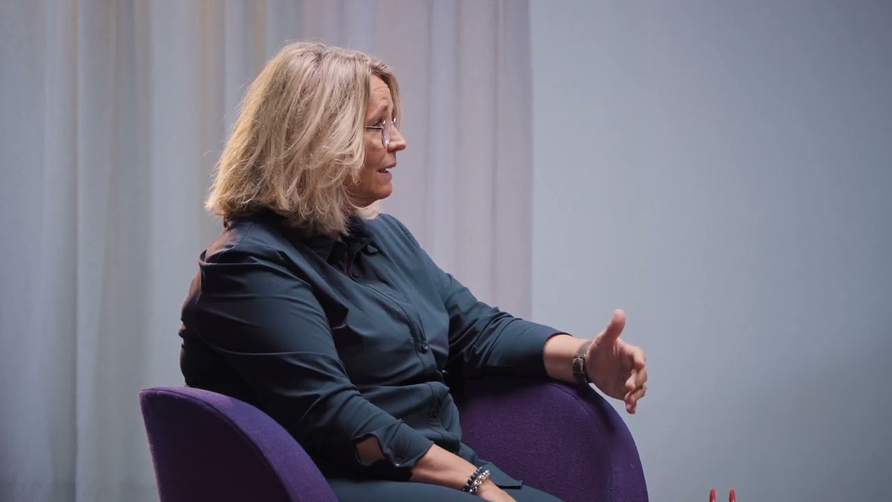 De zorg in de wachtkamer - Aflevering 3: werken in de zorg en de overgang