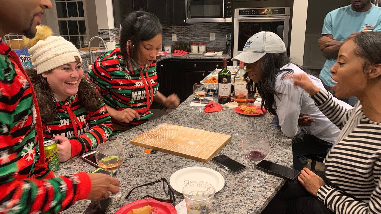 HOLIDAY GAME NIGHT! 🎅🏽🎄