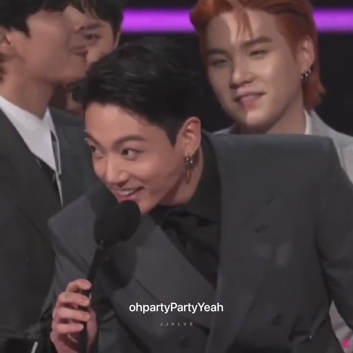 WAIT TILL END😂JUNGKOOK'S ENGLISH SPEECH AT AMAS #JINKOOK #FOCUSON #BTSARTISTOFTHEYEAR #JK