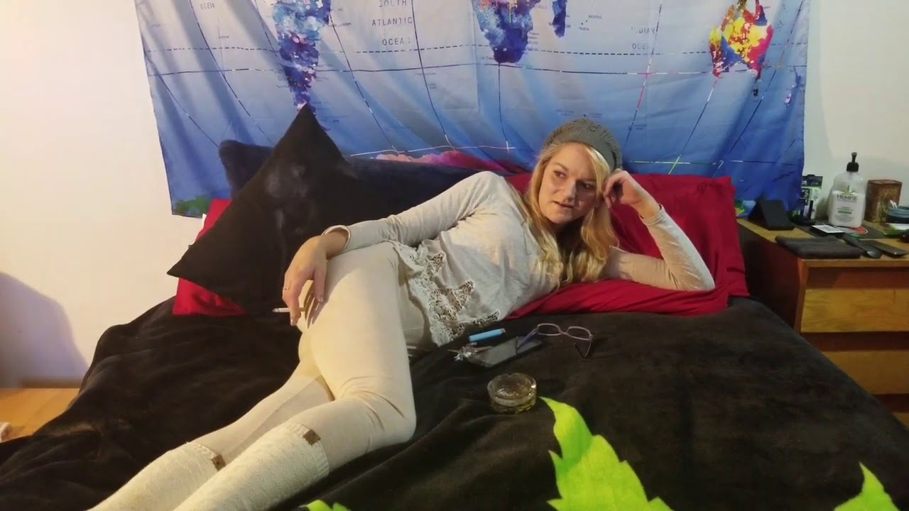 Smoking Girls 2019   Brooke smokes on the bed in white with long socks