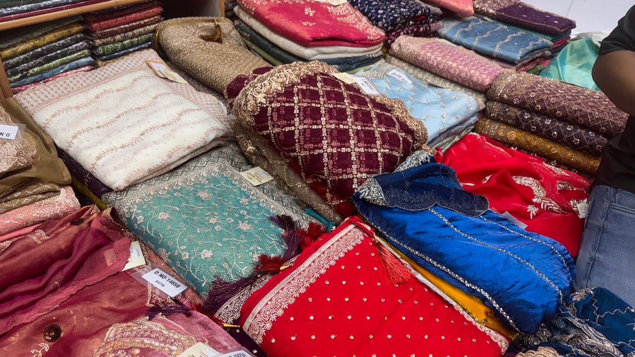 Chickpet Bangalore Wholesale ￼Celebrity Style Exclusive Saree|Hand Weaving Work Sarees On Pure Fabri