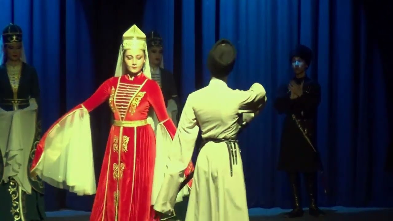 Ankara Çerkes Derneği Yıl Sonu Gösterisi 2 / Анкъара Черкэс Хасэм и Зыхуэсышхуэ