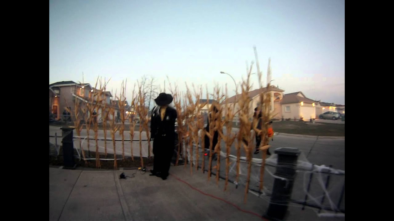 Halloween Haunted House in Riverbend Winnipeg, Manitoba YouTube