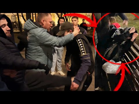 Видео: ЛЕВ ПРОТИВ ЗАЩИТИЛ ПАРНЯ ОТ СКИНОВ НAЦИCТОВ