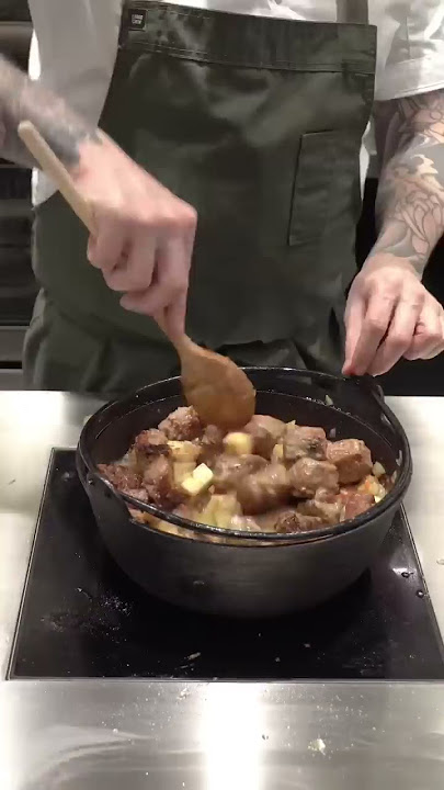 Steak and Guinness pie 🥧 ￼