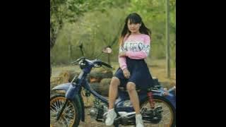Keren||para wanita cantik ini lebih memilih honda c70