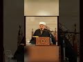 Имам не остановился во время землетрясения!