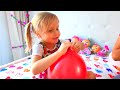 يحاول الأطفال عد الألوان - أليس وإيفا في قصص عن البالونات الملونة