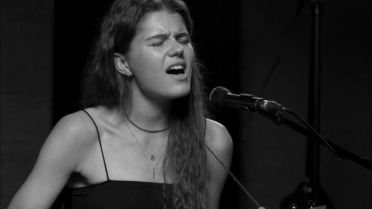 хочешь знать юззз. сериал свои дебильный сериал. гела месхи в сериале юззз. хочешь знать юззз. под кровать демотиватор.