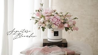 Siganture Bloombox ft. Sarah Bernhardt Peony | Peony Flower Box