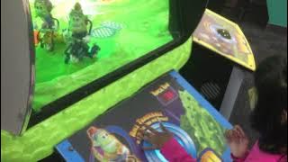 Bike racing in Chuck E Cheese🐭