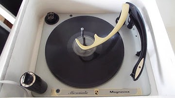 Magnavox automatic record player playing an LP.