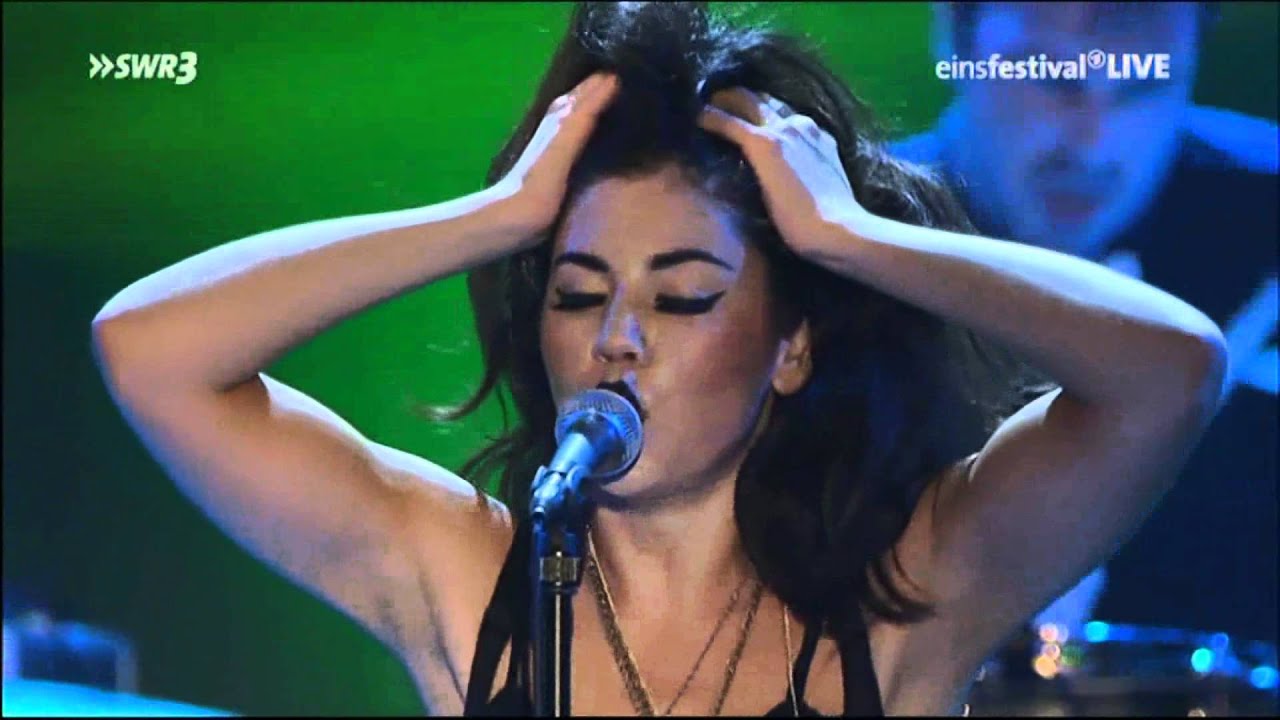 (HD 1080) Marina and the Diamonds - Mowgli's Road (SWR3 Concert 23/09/2010) 14