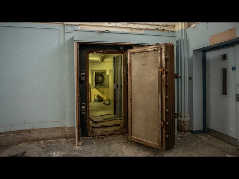 Exploring Manchester's Abandoned 1920s Bank - Found Wartime Documents