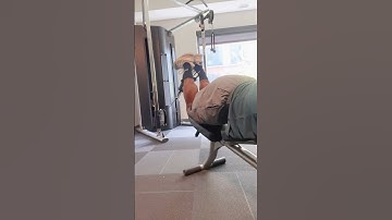 Don’t have a hamstring machine? No problem! This a try #hamstrings #gymshorts #gymtips #fitnesstips