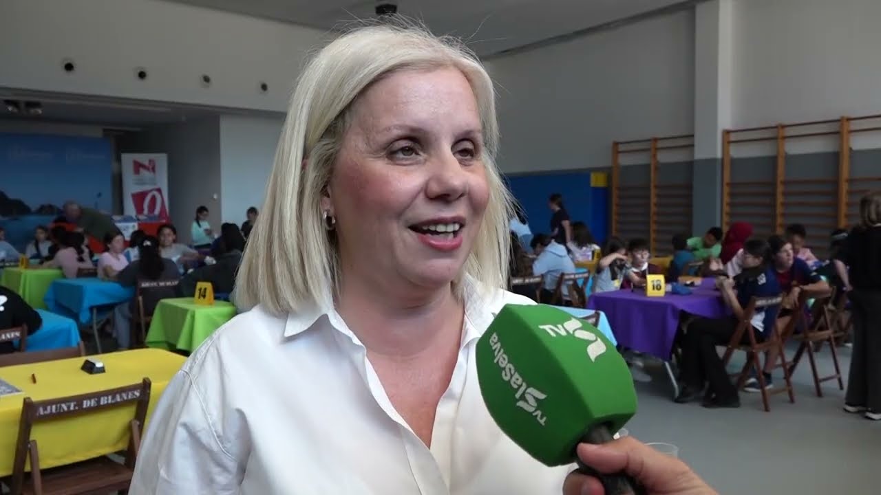 Més de 200 alumnes participen en el primer concurs de Scrabble en català a Blanes