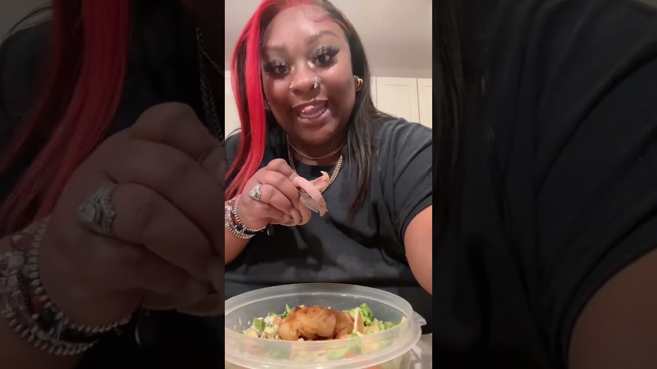 готовлю свой любимый рубленый салат 🥳🩵 (игнор насчет ногтей, я делала их на следующий день)