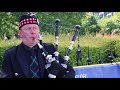 Scotland Edinburgh Bagpipe Player / Ecosse Edimbourg Joueur de cornemuse