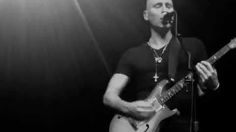 Vertical Horizon-The Middle Ground (live)
