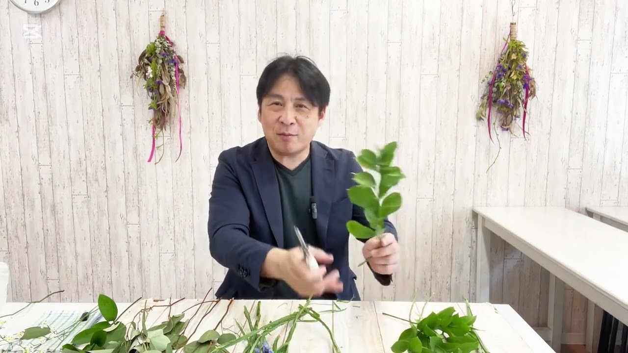 夏のスワッグ②（ドライフラワーの壁飾り） - YouTube