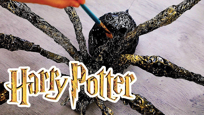 12 Awesome DIY Harry Potter Crafts For True Potterheads 