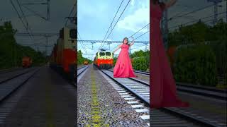 Sajaunga Teri Badan Ki Lali Ko Trend Song Funny Train Video
