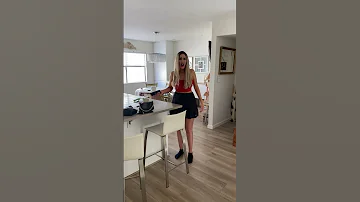 Tried To Flash My Girlfriend But It Was Her Twin Shorts 
