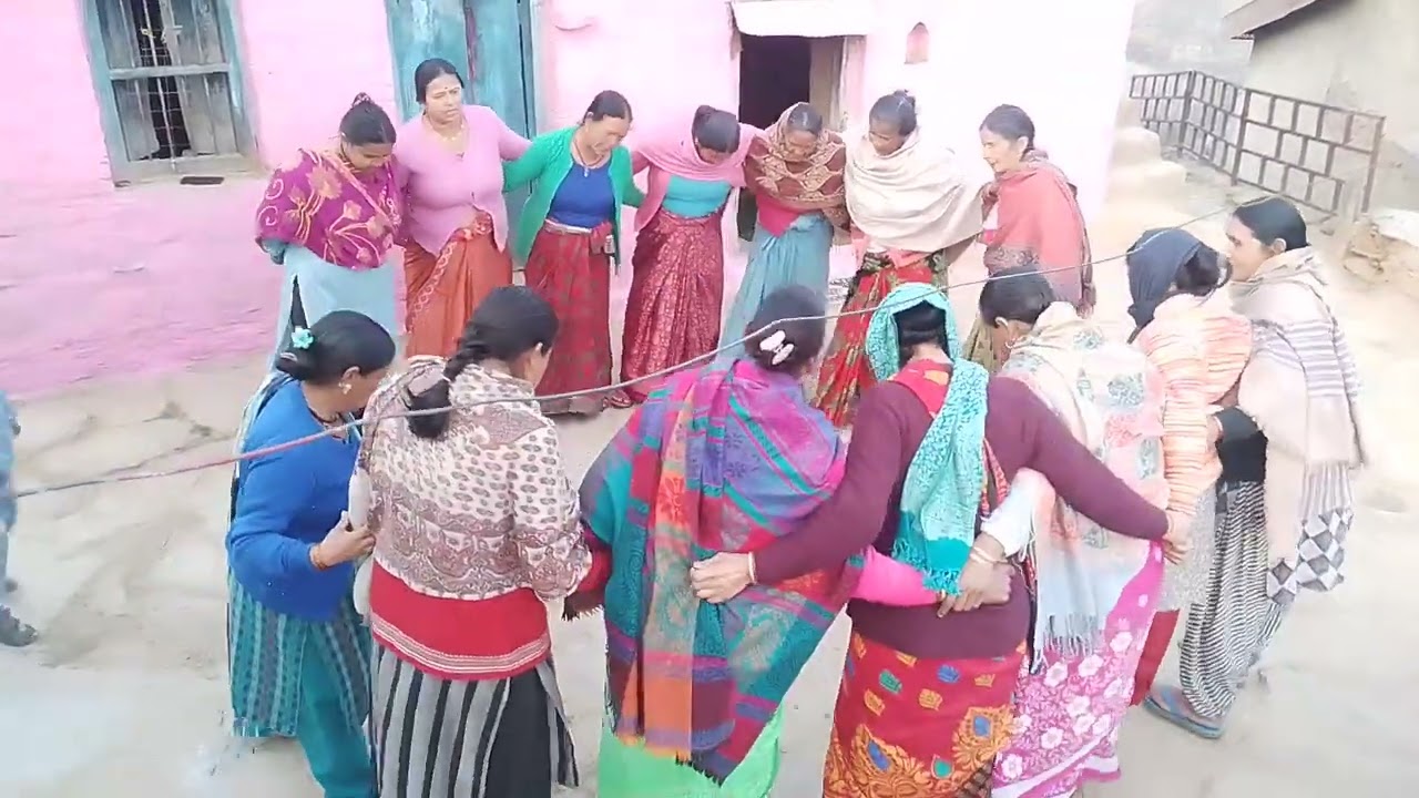 हमारे गांव में लग रहे पंचमी के गीत