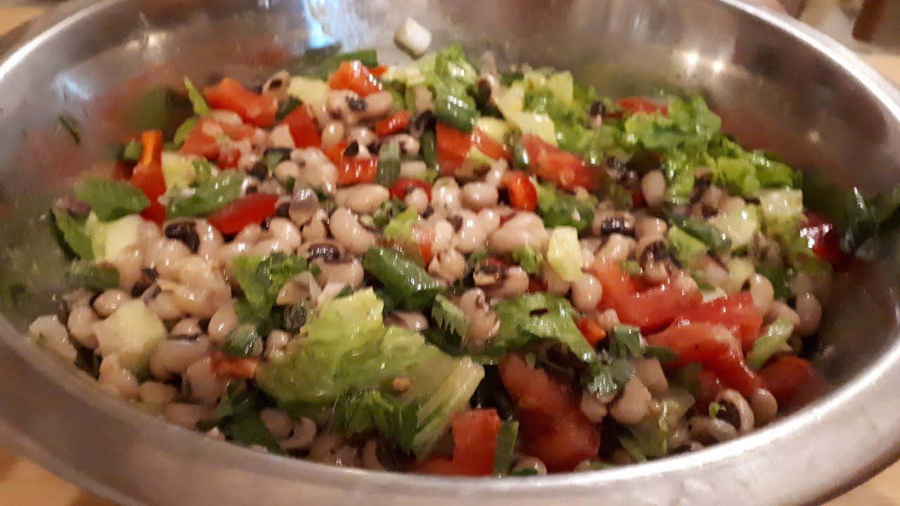 Υγιεινή  Σαλάτα με φασόλια μαυροματικα!!!