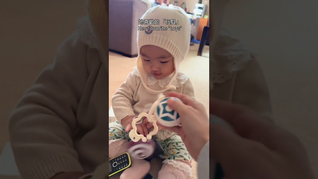 Her favourite “toys” 縮圖