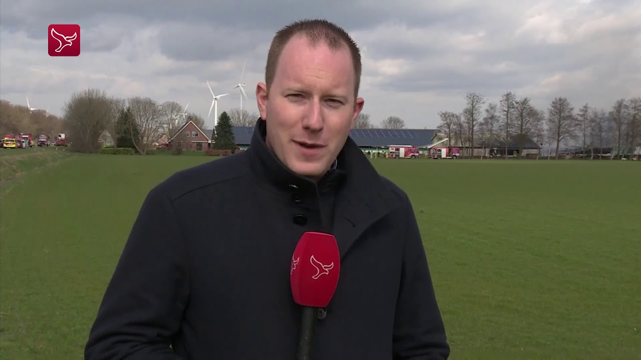 Zeewolde - Grote schuurbrand aan de Ooievaarsweg