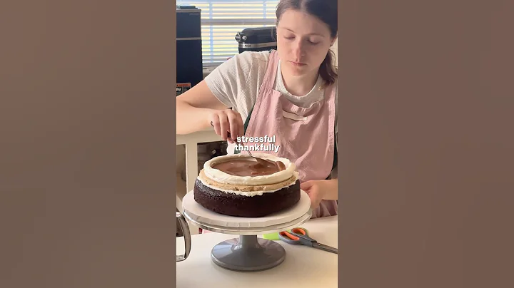 Making my very own wedding cake! 👰‍♀️ thumbnail