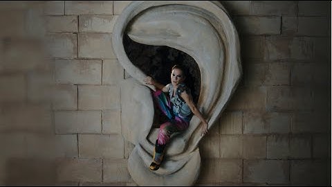 Flume feat. Emma Louise - Hollow (Official Music Video)