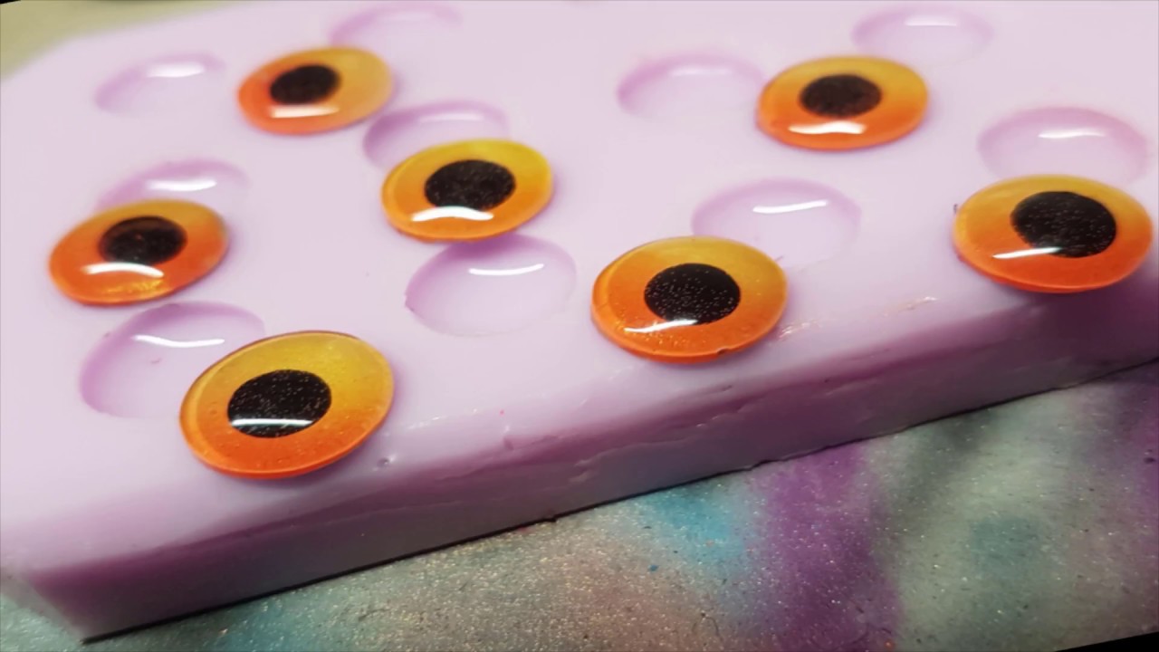 3D eyes painting for Lure building