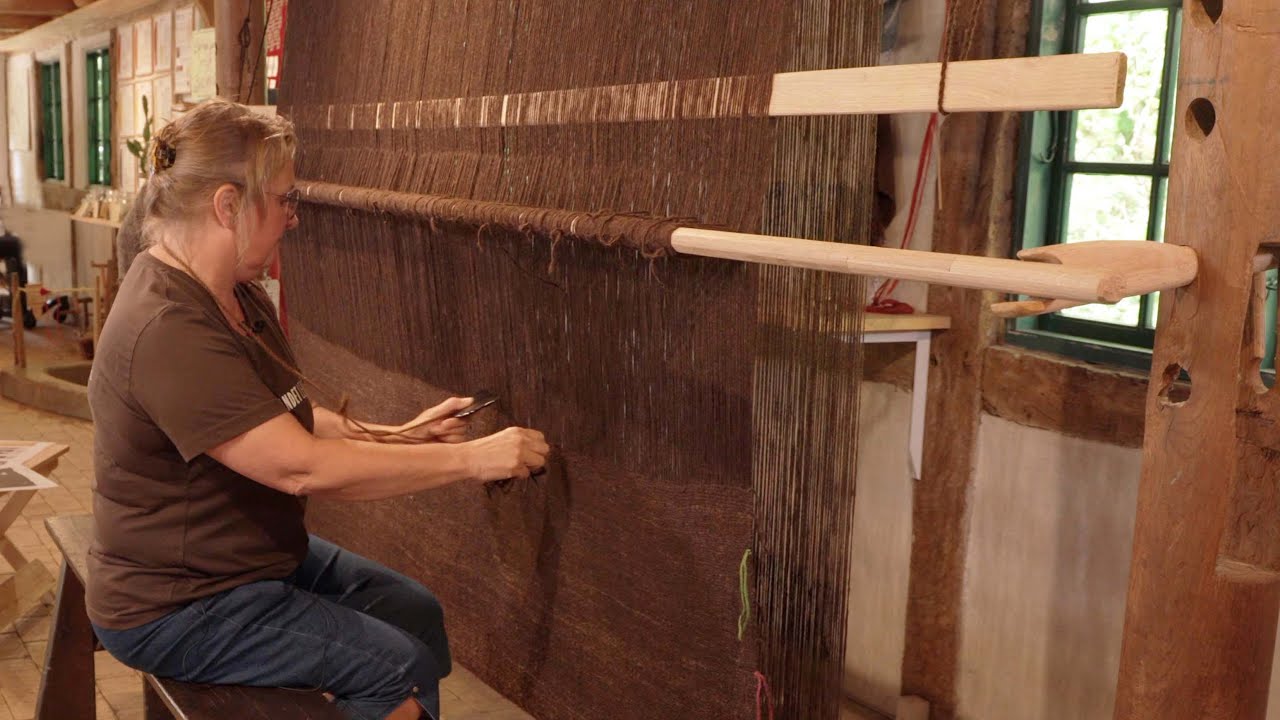 Weaving on a Two Beam Loom, the Blanket of the Famous Bronze Age Girl.  Egtvedpigens tæppe væves