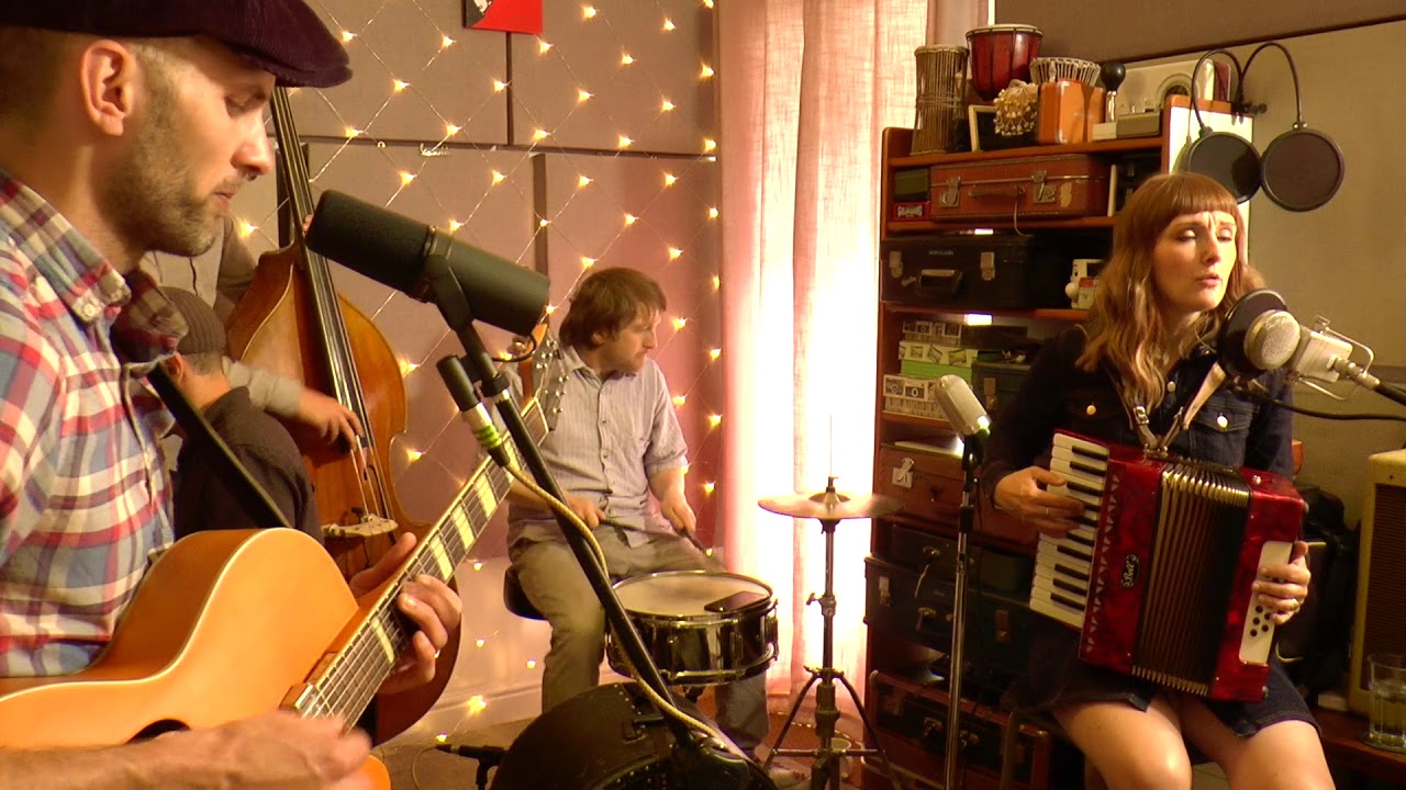 Modern, Folk, Retro & Pop Acoustic Duo based up North | The Retro Jets Duo - A-Punk Acoustic Cover