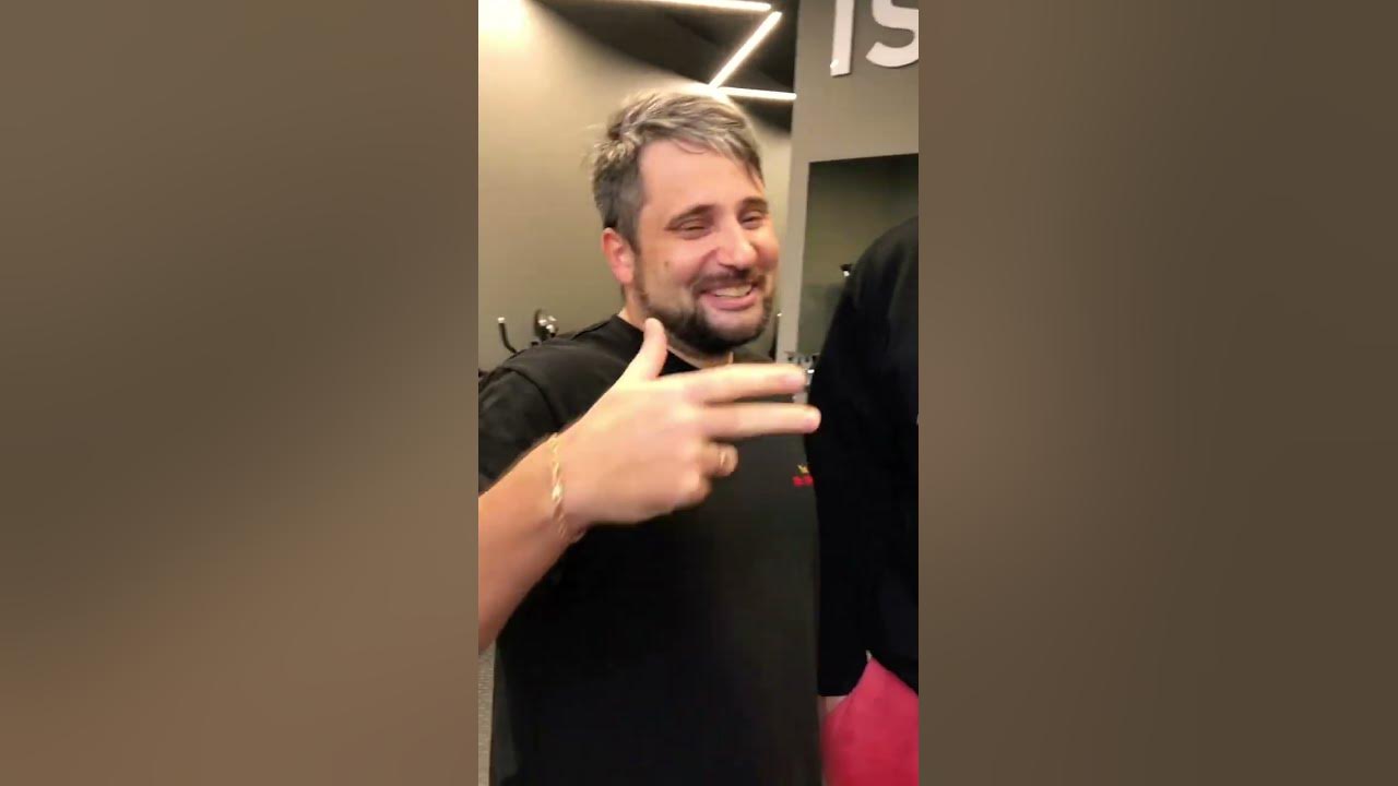 Известный блогер Кирилл Сарычев @KIRILLSARYCHEV в деле, танцах! А вы ...