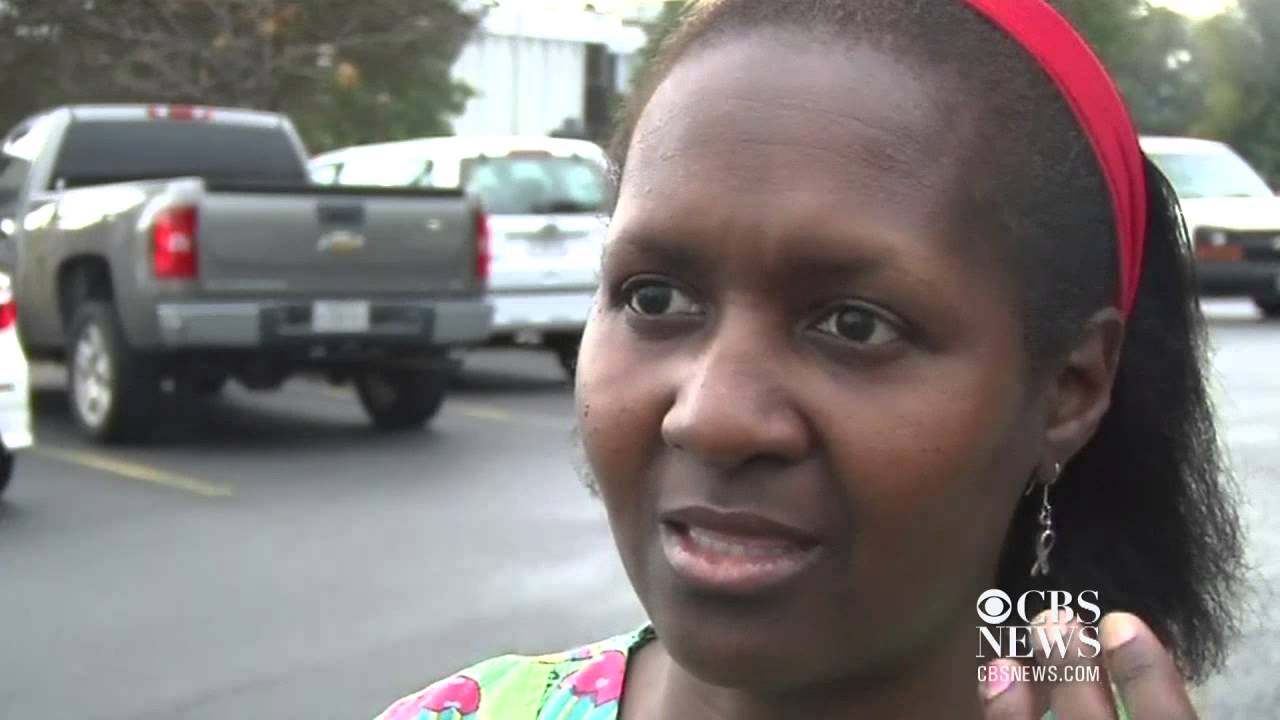 Woman thrown from a fair ride - YouTube