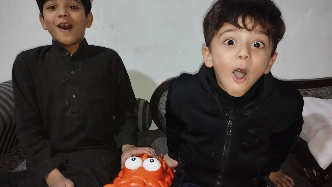 Crocodile ne TayyabSaad ke sath Prank kar diya 😱 How to trap a croco 😀