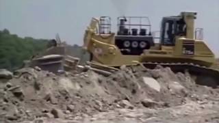 Самый большой бульдозер в мире Komatsu D575A 3