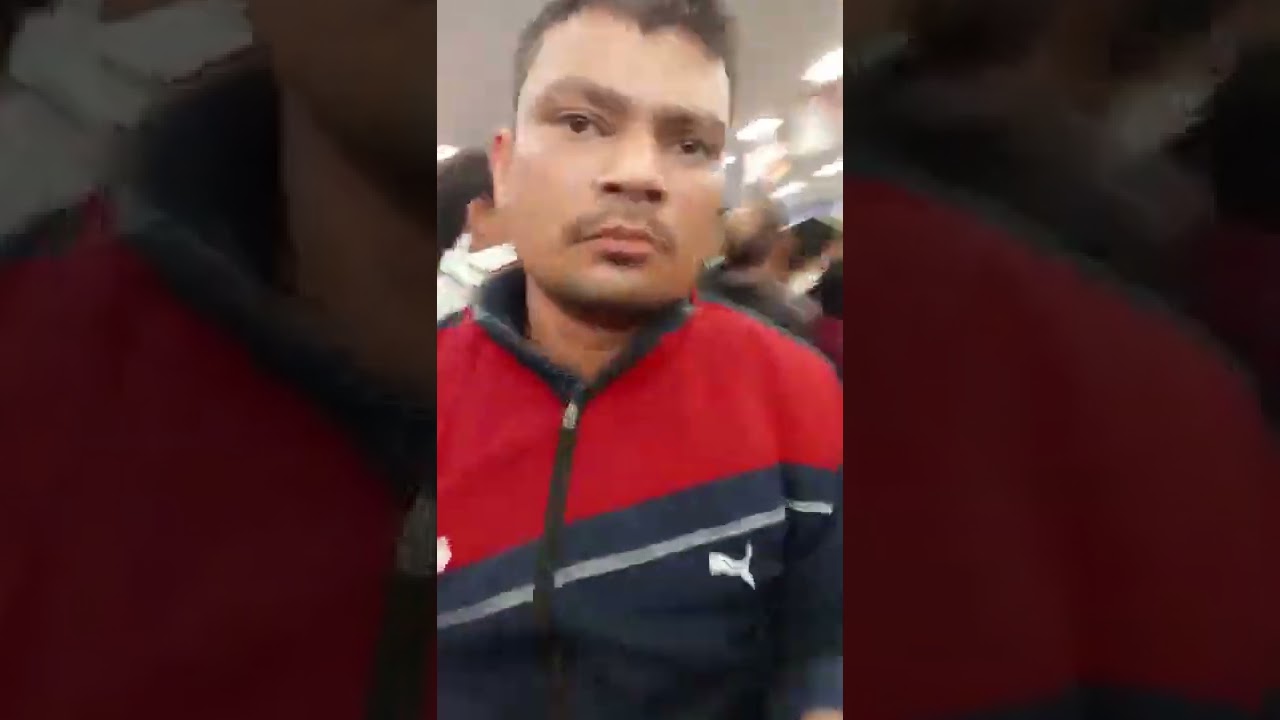 Delhi ek bottle k sath ek free /alcohol\ kejriwal